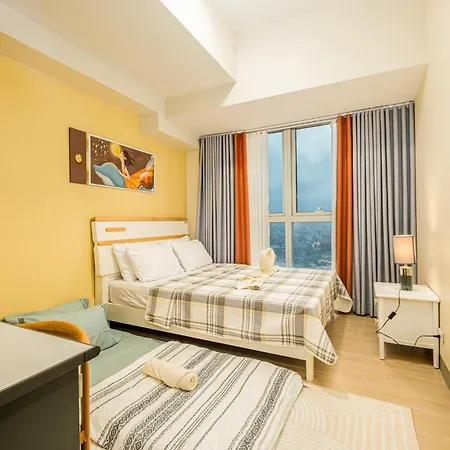 2Br Uptown Bgc-33Floor View And Near Malls And Restos