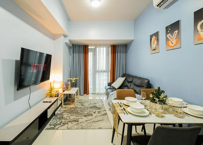 2br Uptown Bgc-33floor View And Near Malls And Restos Manila