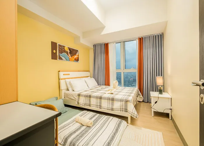 2br Uptown Bgc-33floor View And Near Malls And Restos Apartahotel Manila