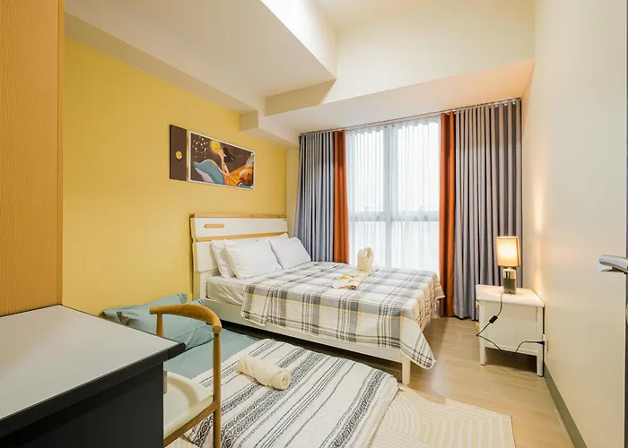 2br Uptown Bgc-33floor View And Near Malls And Restos Manila