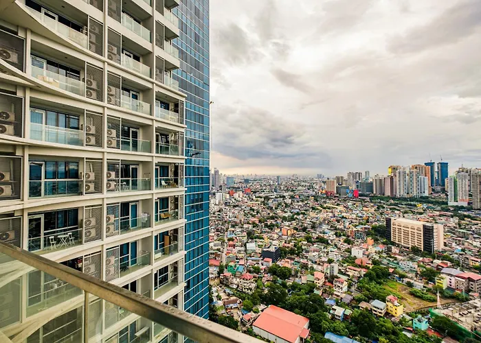 Apartahotel 2br Uptown Bgc-33floor View And Near Malls And Restos